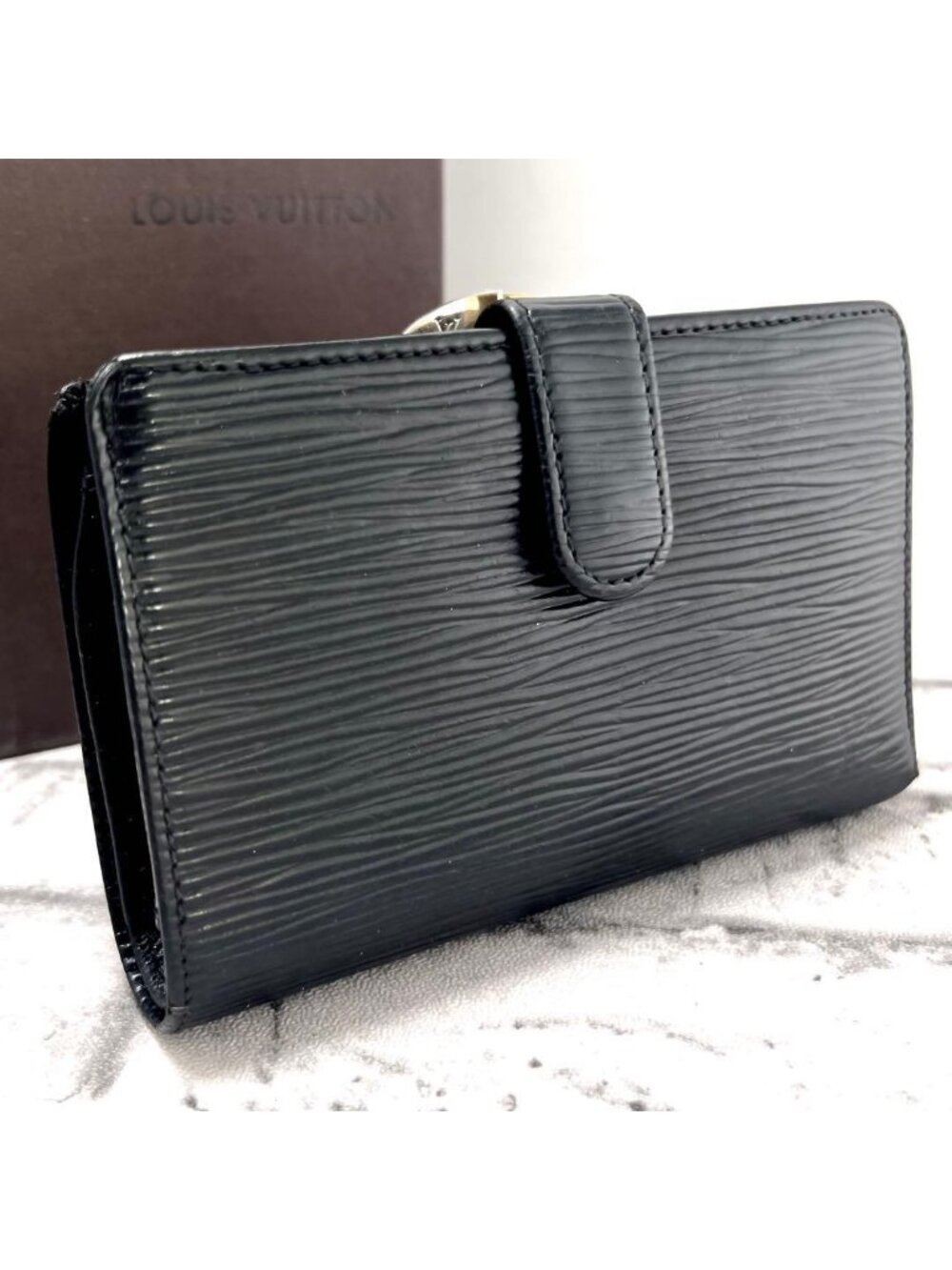 Louis Vuitton Epi Portefeuille Viennois Noir Kiss Lock Wallet